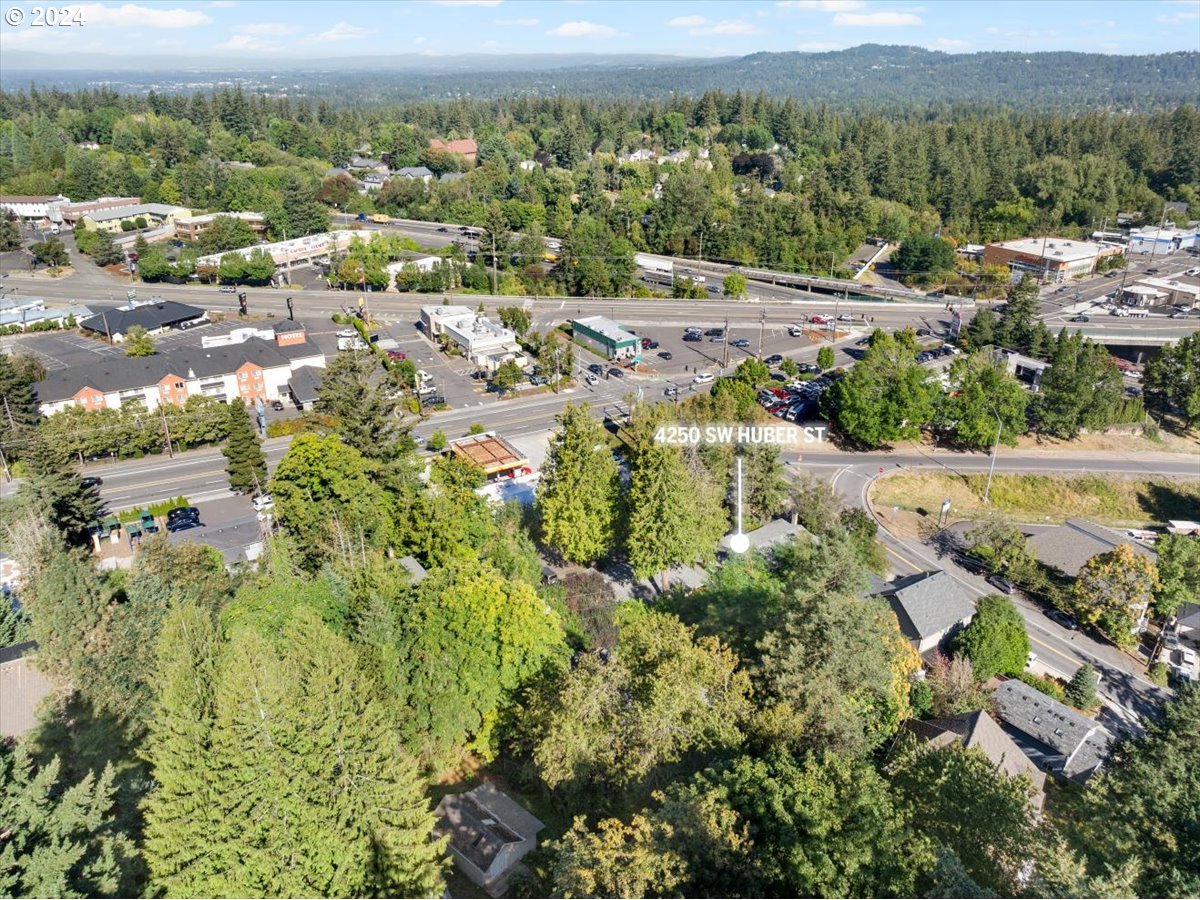 4250 Southwest Huber Street Portland, OR 97219 - Photo 15 of 16 Gallery Image 15