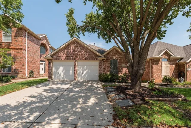$420,000 | 3913 Fairfax Drive, Bedford, TX 76021