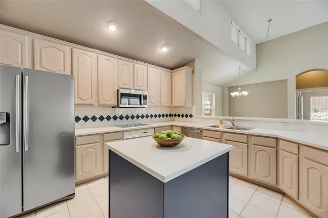 $420,000 | 3913 Fairfax Drive, Bedford, TX 76021