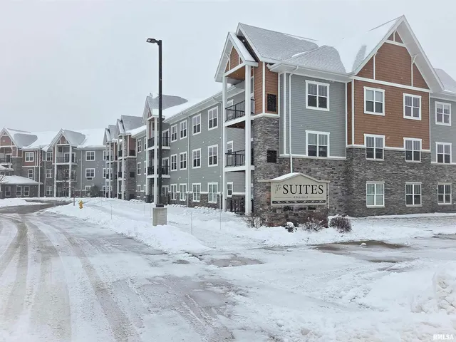 a view of multiple house