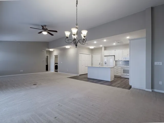 $275,000 | 2592 Middle Road, Bettendorf, IA 52722