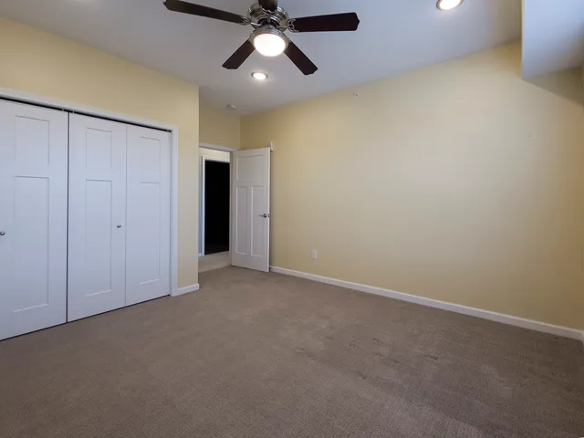 $275,000 | 2592 Middle Road, Bettendorf, IA 52722