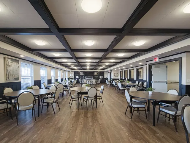 $275,000 | 2592 Middle Road, Bettendorf, IA 52722