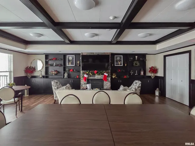 $275,000 | 2592 Middle Road, Bettendorf, IA 52722