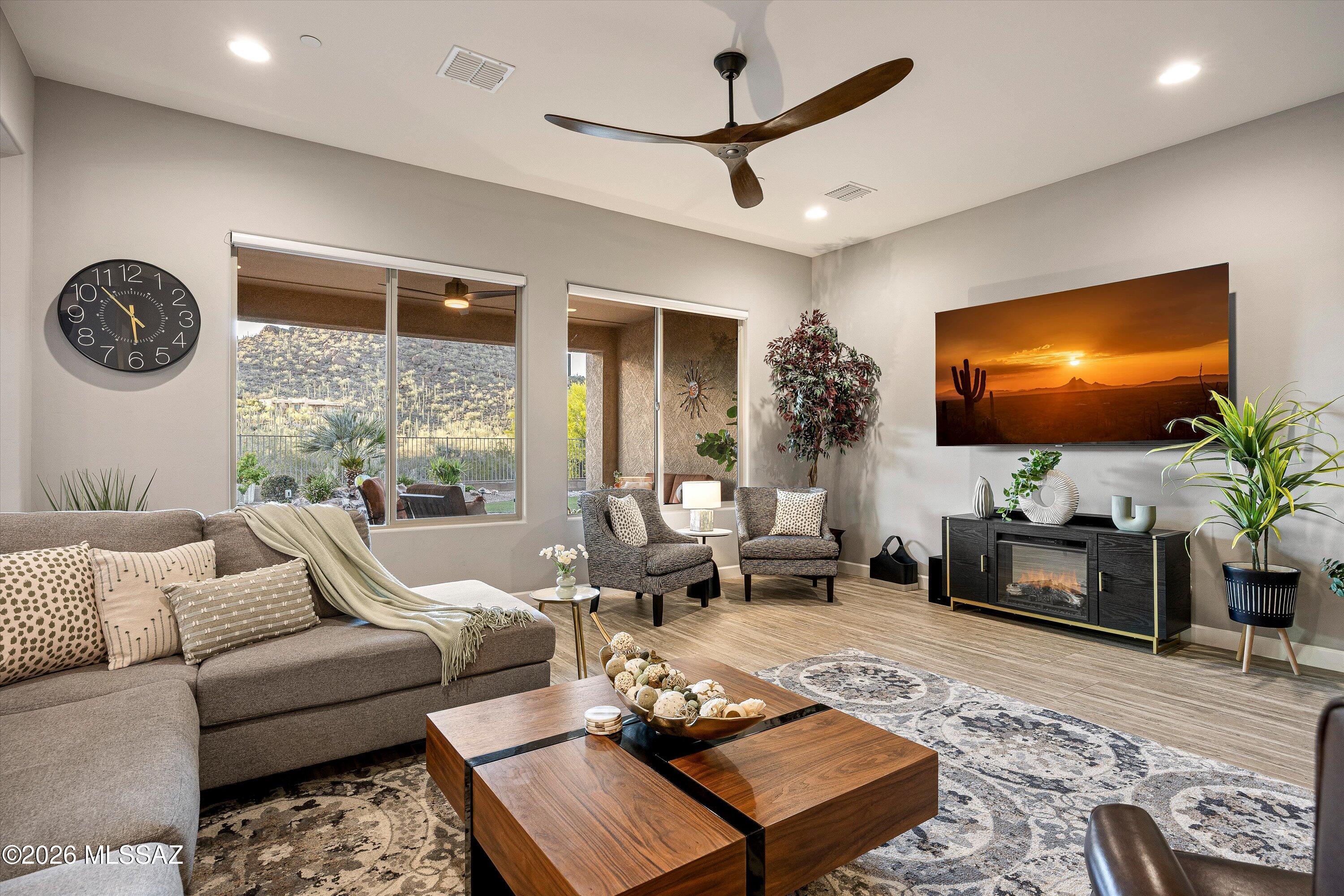 8489 North Lone Ranger Road Tucson, AZ 85743 - Photo 13 of 50 Living area with a VIEW!