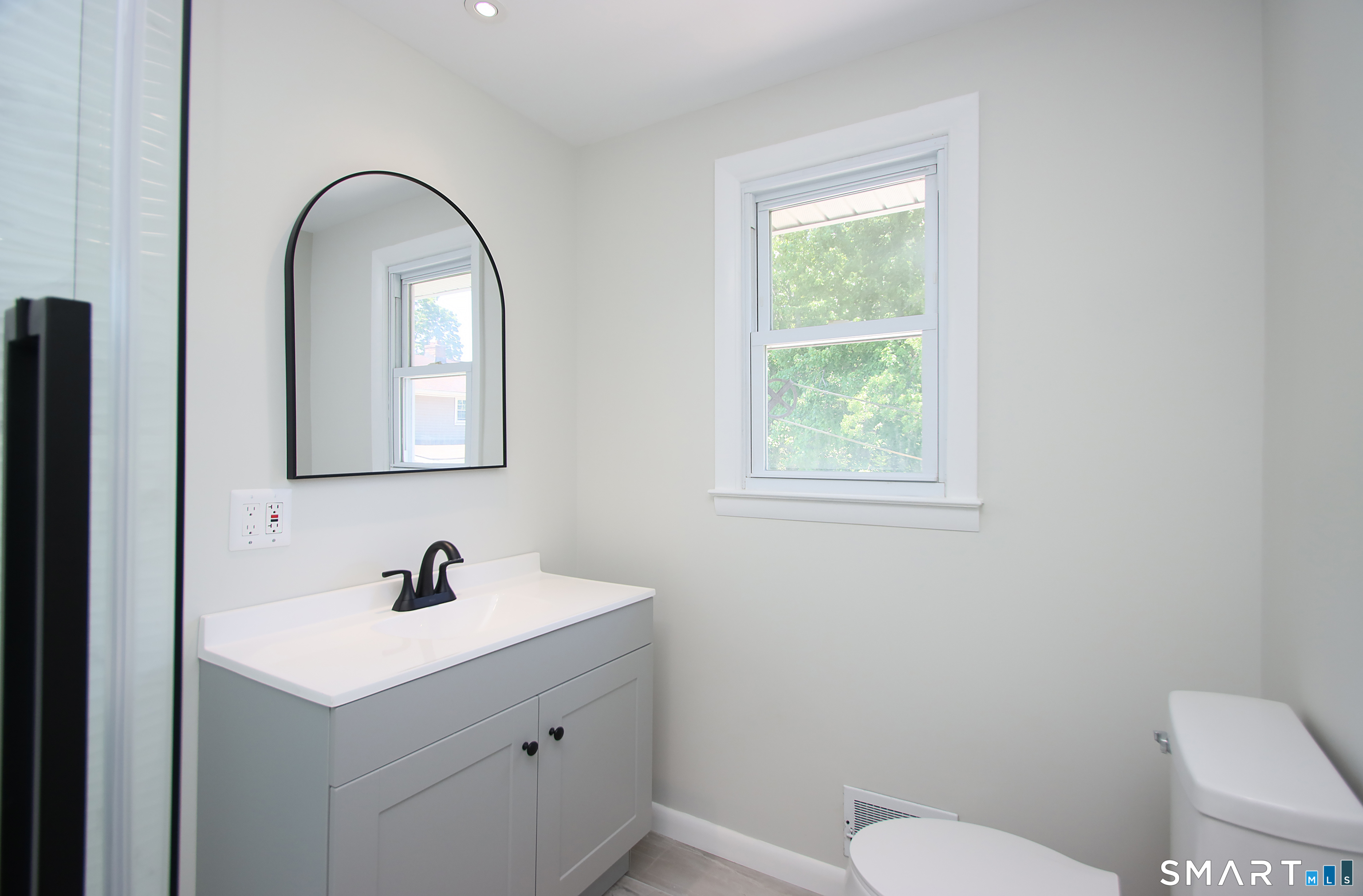 154 Hesse Road Hamden, CT 06517 - Photo 21 of 35