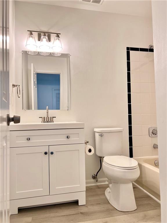 1166 Booth Road Southwest, Unit 409 Marietta, GA 30008 - Photo 6 of 13