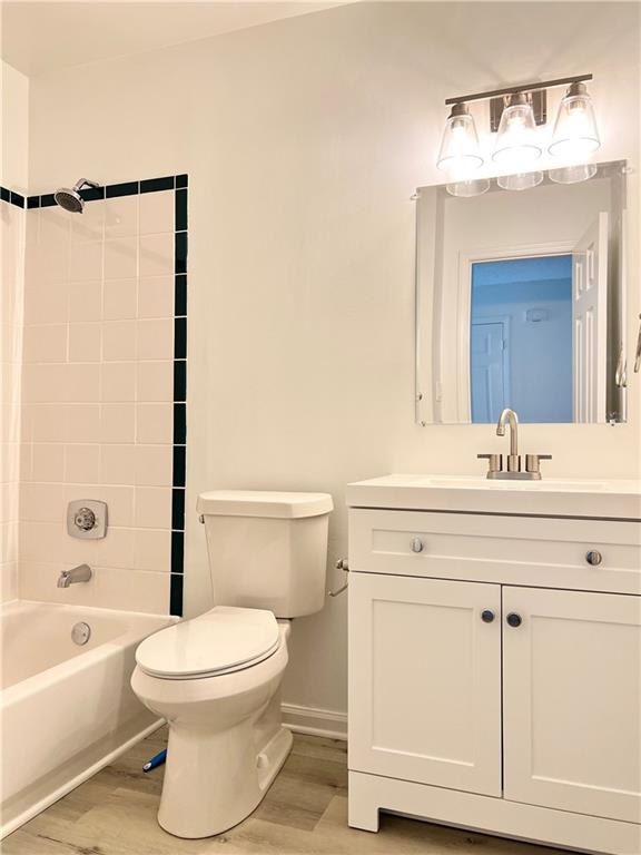 1166 Booth Road Southwest, Unit 409 Marietta, GA 30008 - Photo 9 of 13
