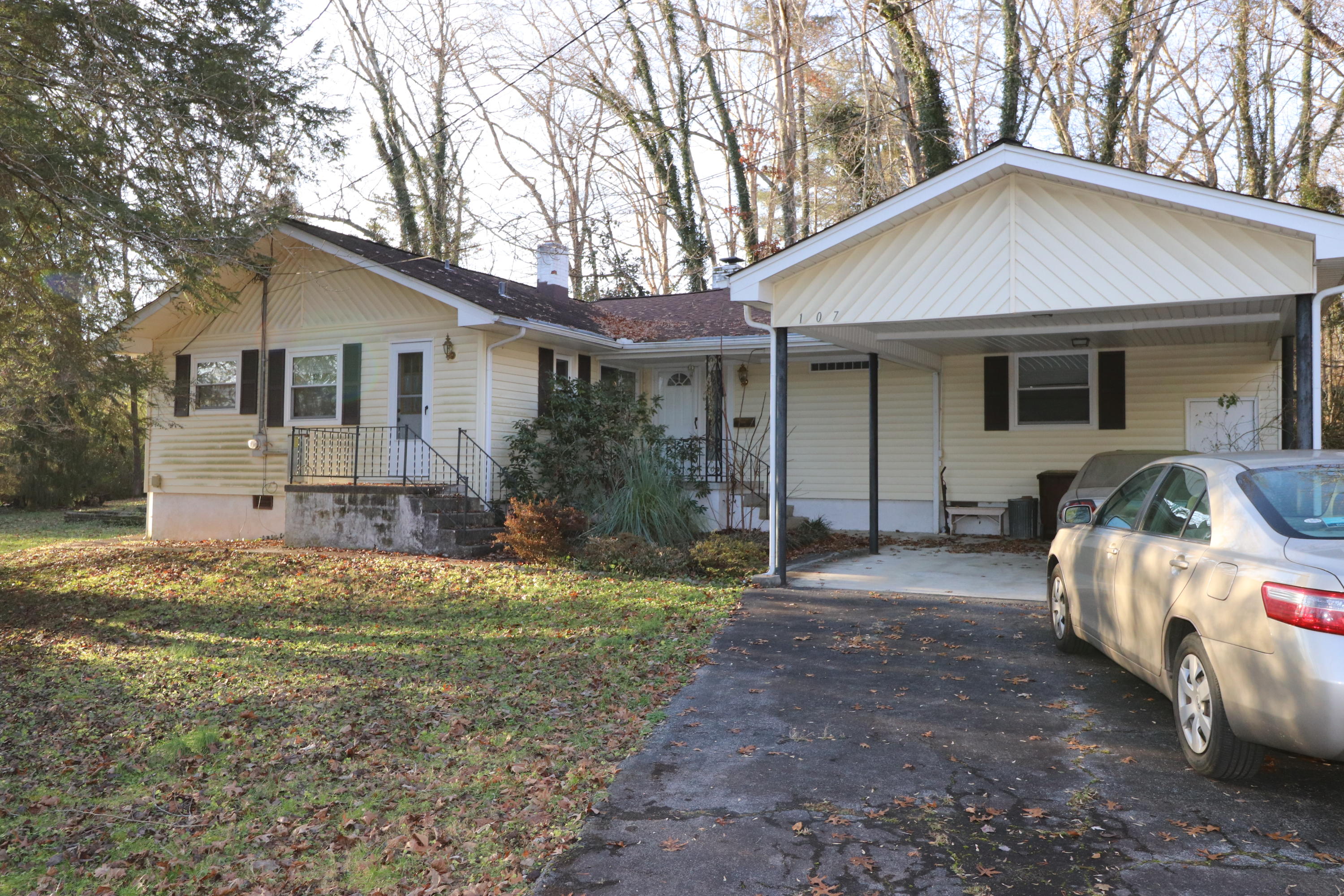 107 Ulena Lane Oak Ridge, TN 37830 - Photo 1 of 7 Welcome to 107 Ulena Lane
