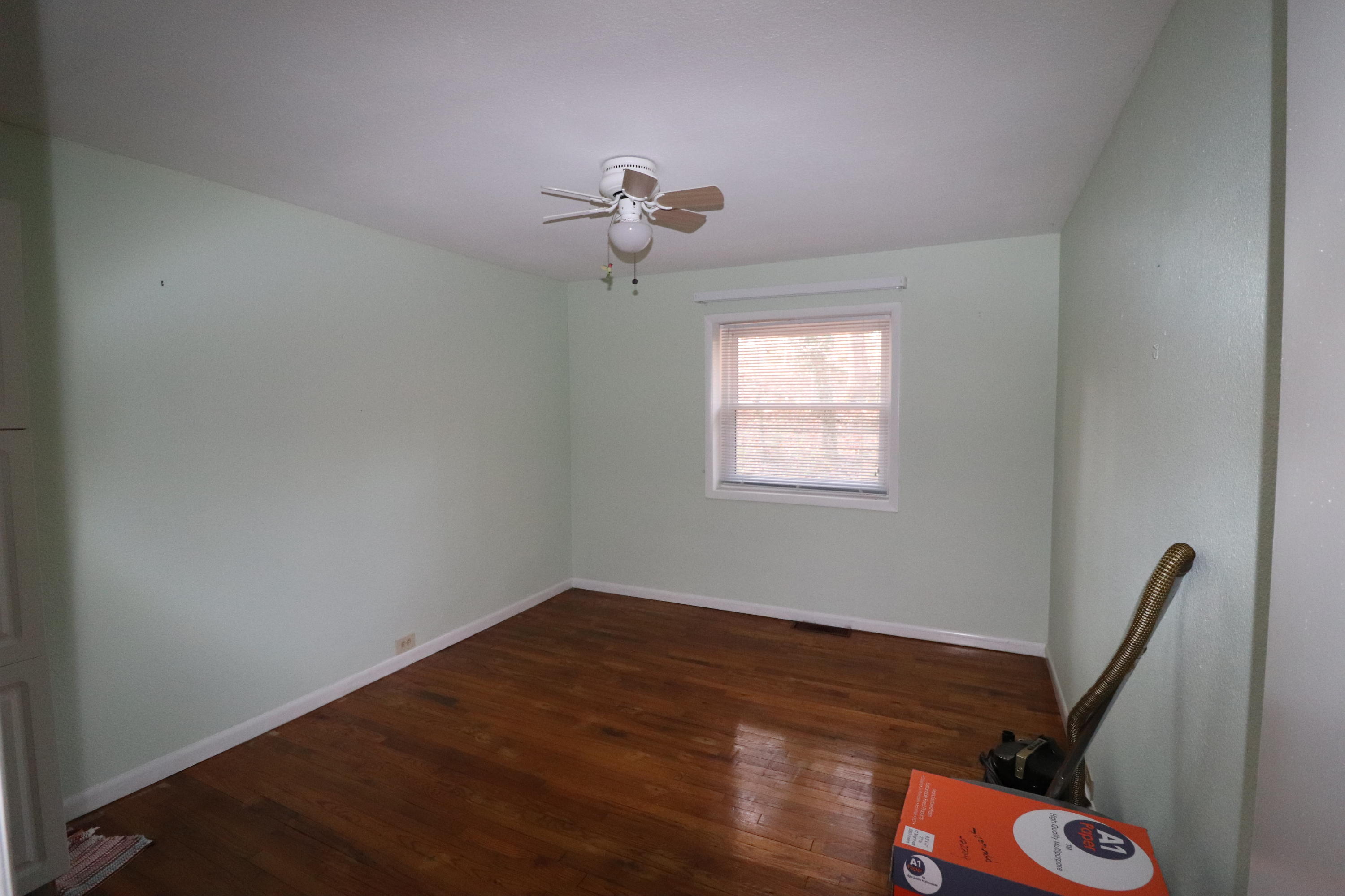 107 Ulena Lane Oak Ridge, TN 37830 - Photo 5 of 7 Bedroom 2