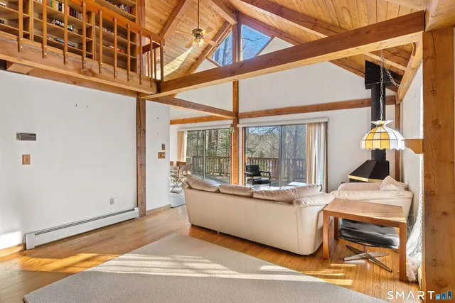 $375,000 | 134 Janeway Drive, Guilford, CT 06437