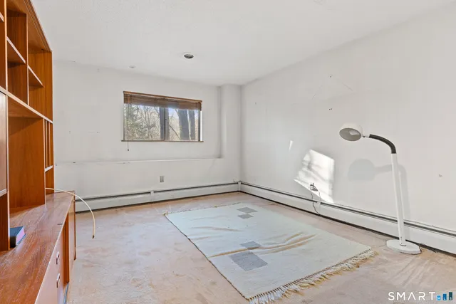 $375,000 | 134 Janeway Drive, Guilford, CT 06437