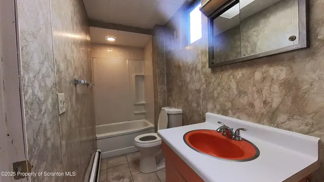 $1,150 | 52 Luzerne Street, Unit 1, Wilkes Barre, PA 18706