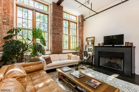 $799,000 | 25 Clark Street, Unit 205, Glen Ridge, NJ 07028