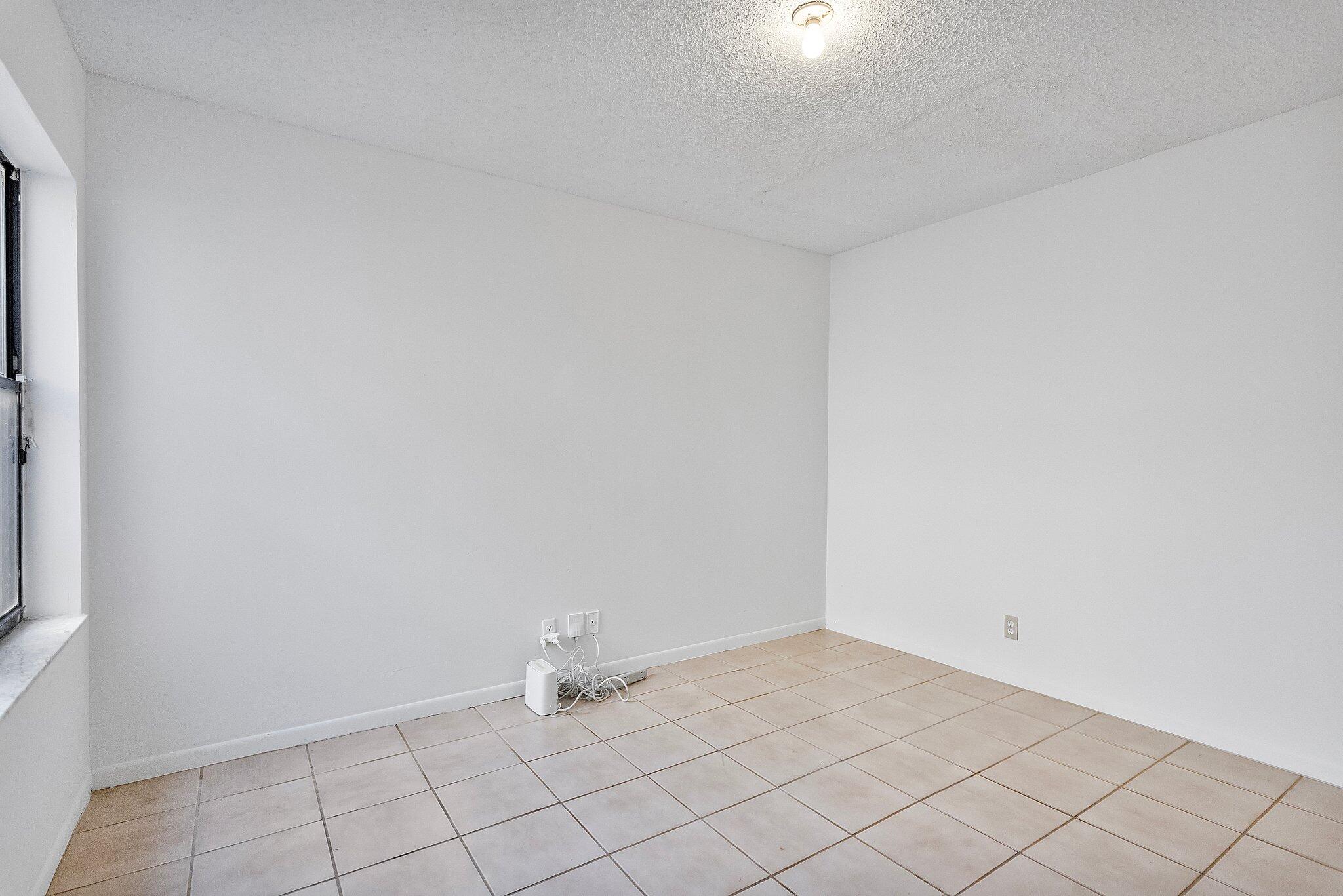 8558 Brody Way Boca Raton, FL 33433 - Photo 10 of 20 26-web-or-mls-0E2A7532