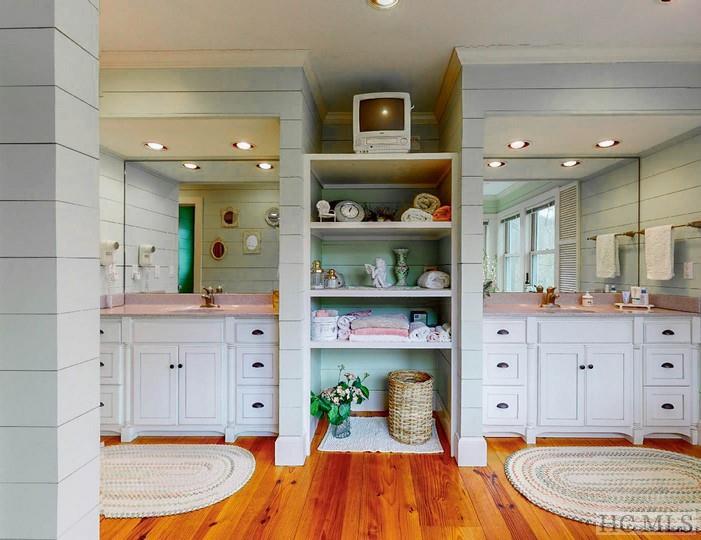 5532 Big Ridge Road Glenville, NC 28736 - Photo 10 of 40 Gallery Image 10