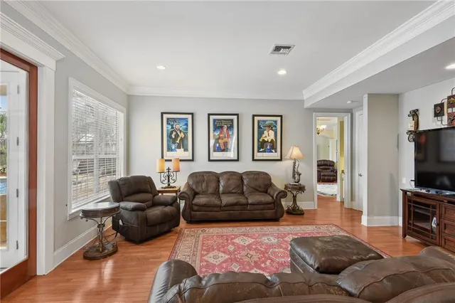 $825,000 | 2 Squirewood Court, Harvey, LA 70058