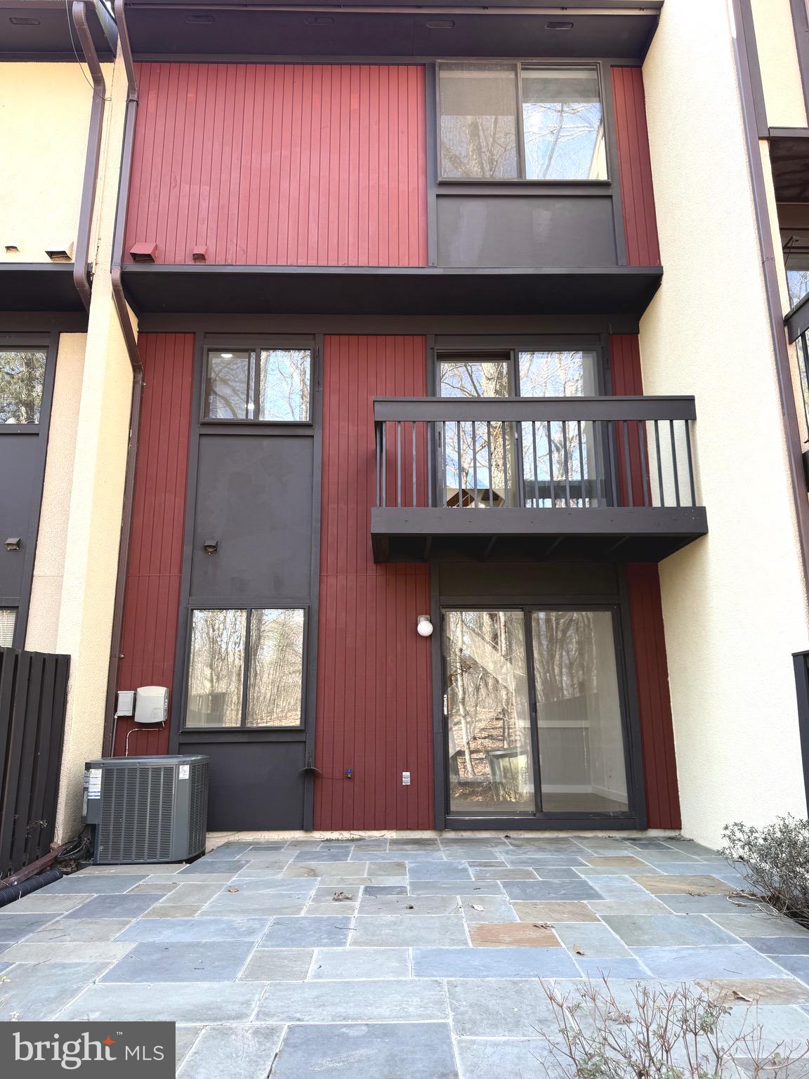 2102 Cartwright Place Reston, VA 20191 - Photo 22 of 22 Rear