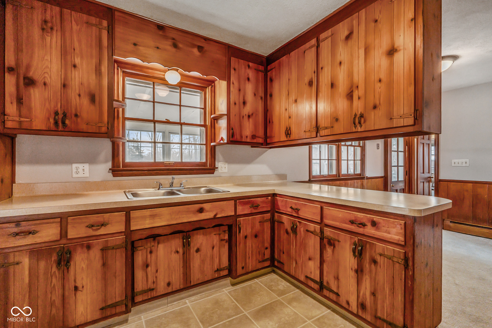 2215 Albany Street Beech Grove, IN 46107 - Photo 21 of 59