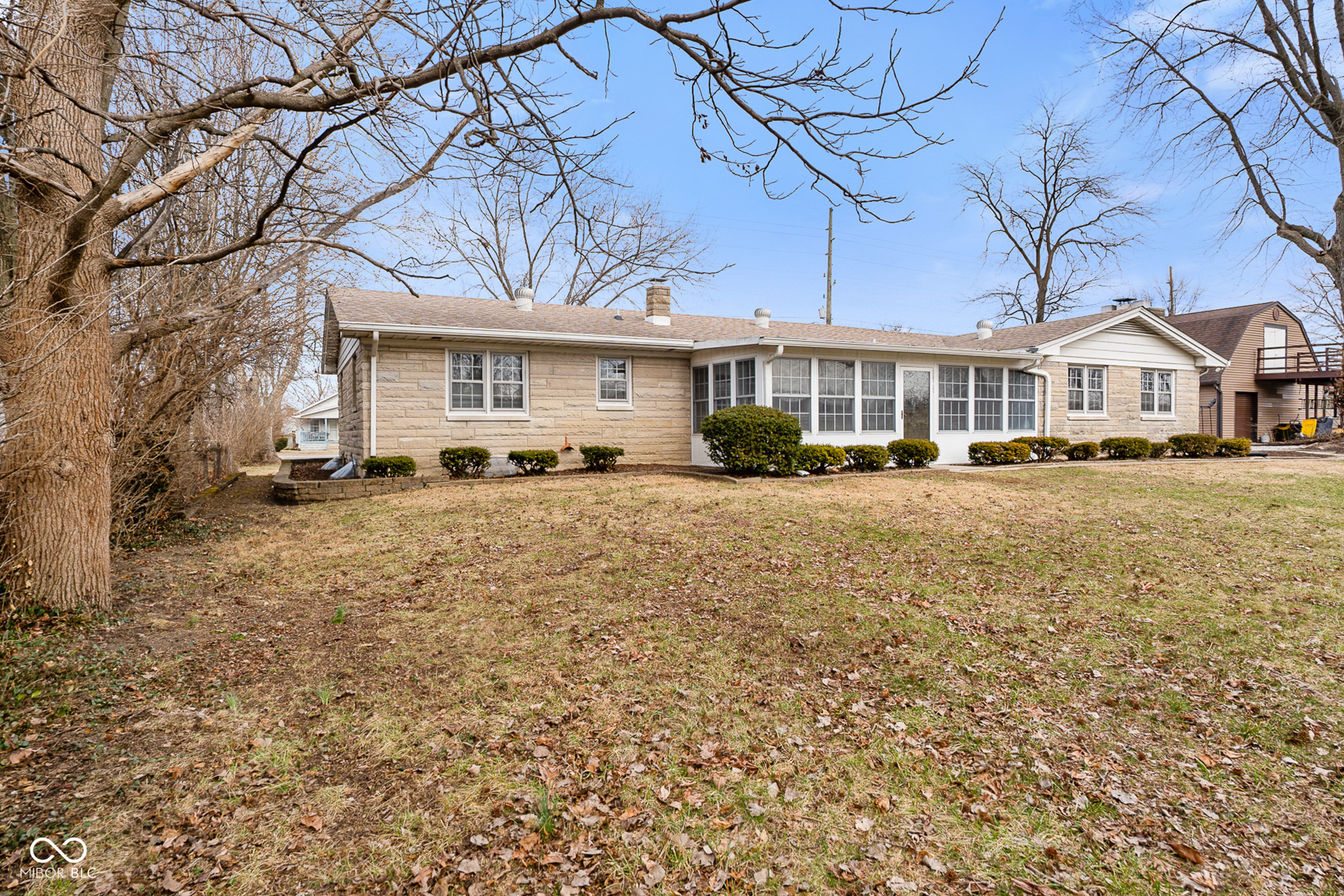 2215 Albany Street Beech Grove, IN 46107 - Photo 3 of 59