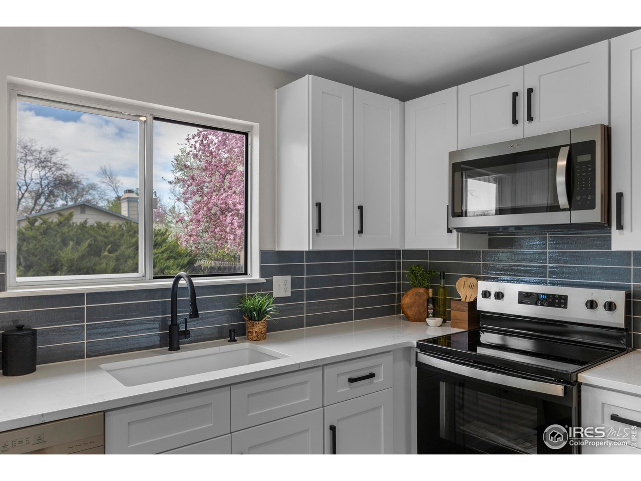 2406 Wapiti Road Fort Collins, CO 80525 - Photo 11 of 31 Gallery Image 11