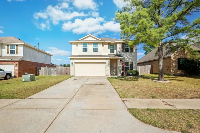 $340,000 | 18598 Legend Oaks Drive, Magnolia, TX 77355