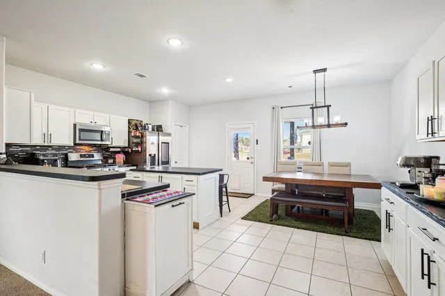 $340,000 | 18598 Legend Oaks Drive, Magnolia, TX 77355