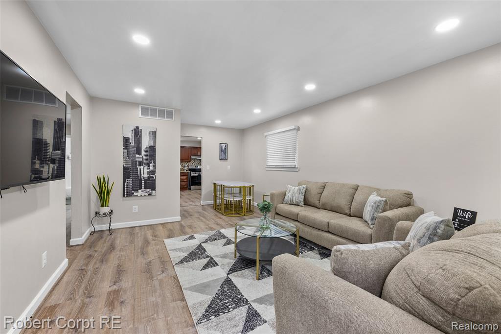4772 Harding Street Dearborn Heights, MI 48125 - Photo 12 of 22