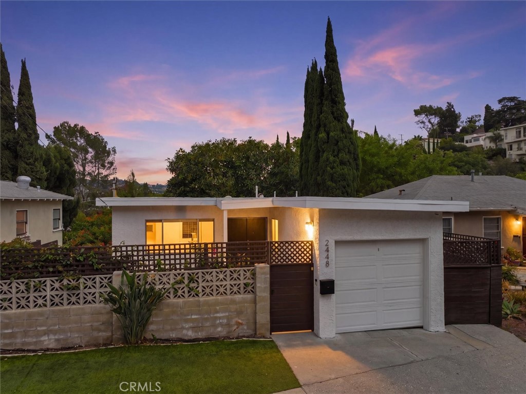 2448 Riverside Place Los Angeles, CA 90039 - Photo 5 of 58