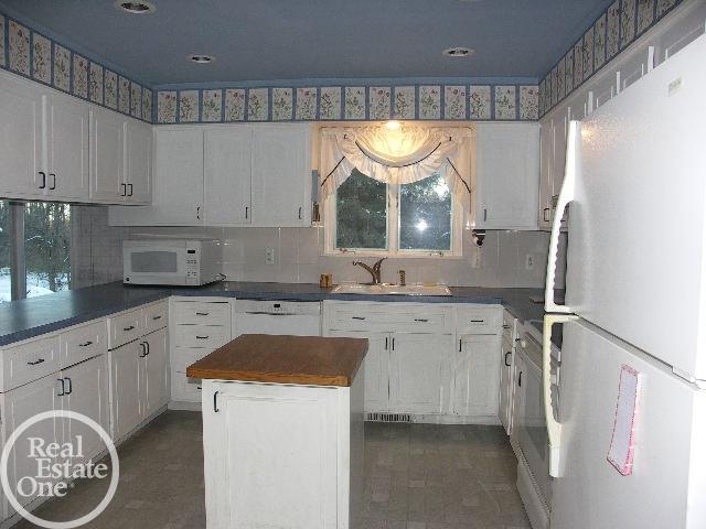 3885 Ribble Road Metamora, MI 48455 - Photo 17 of 30 Kitchen