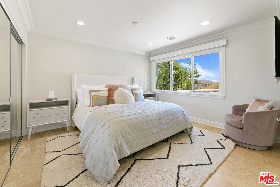 343 Bell Cyn Road Bell Canyon, CA 91307 - Photo 12 of 40 Gallery Image 12
