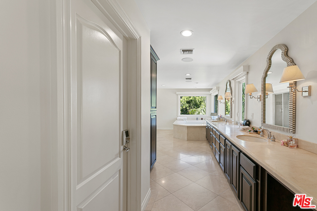 343 Bell Cyn Road Bell Canyon, CA 91307 - Photo 19 of 40 Gallery Image 19