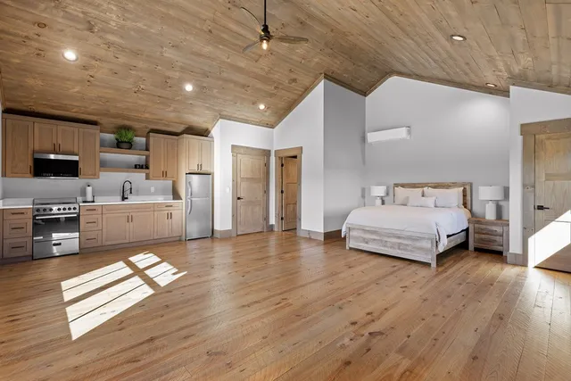 $2,250,000 | 84 Bravo Way, Talking Rock, GA 30175