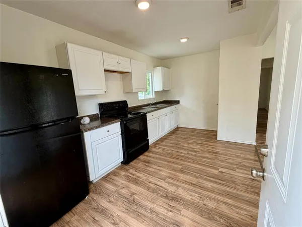 $1,650 | 2303 Deer Path Drive, Dallas, TX 75216