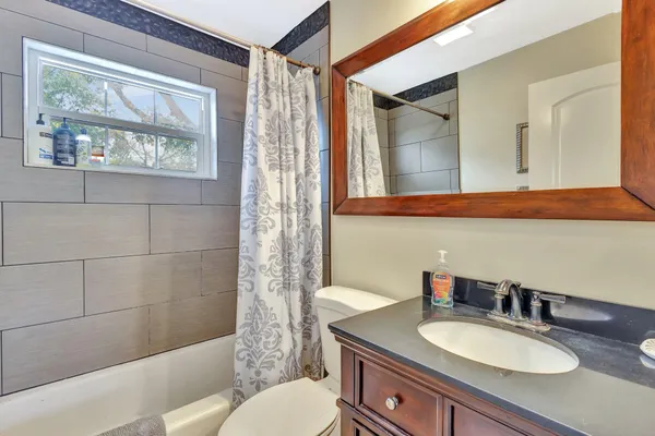 $2,800 | 227 Northeast 12th Street, Unit 1, Delray Beach, FL 33444