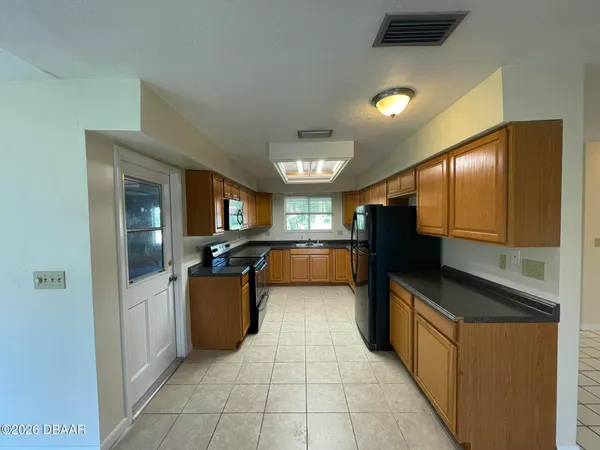 $2,200 | 524 Pelican Bay Drive, Daytona Beach, FL 32119