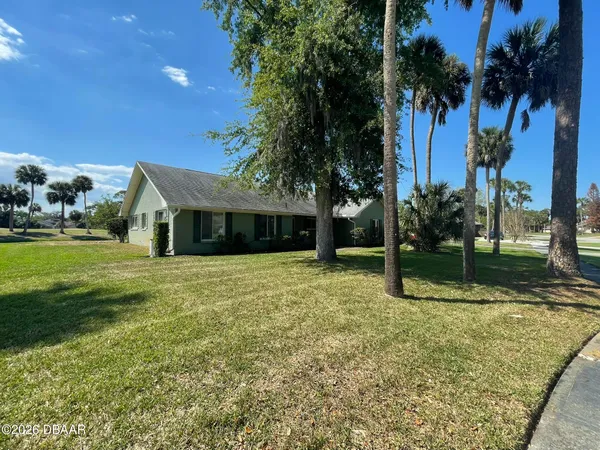 $2,200 | 524 Pelican Bay Drive, Daytona Beach, FL 32119