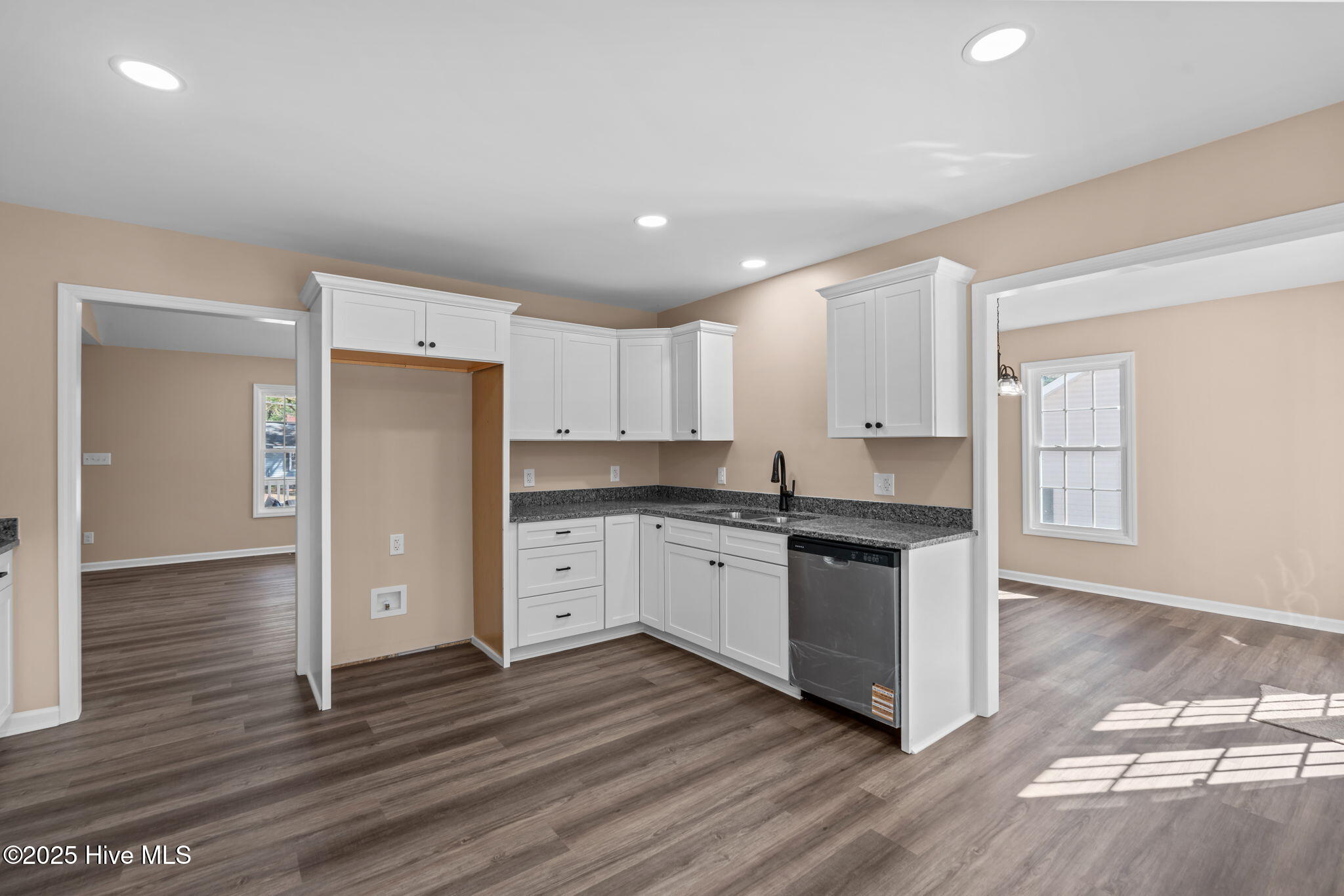 217 Beech Street Hamlet, NC 28345 - Photo 10 of 47 16-web-or-mls-DSC01217