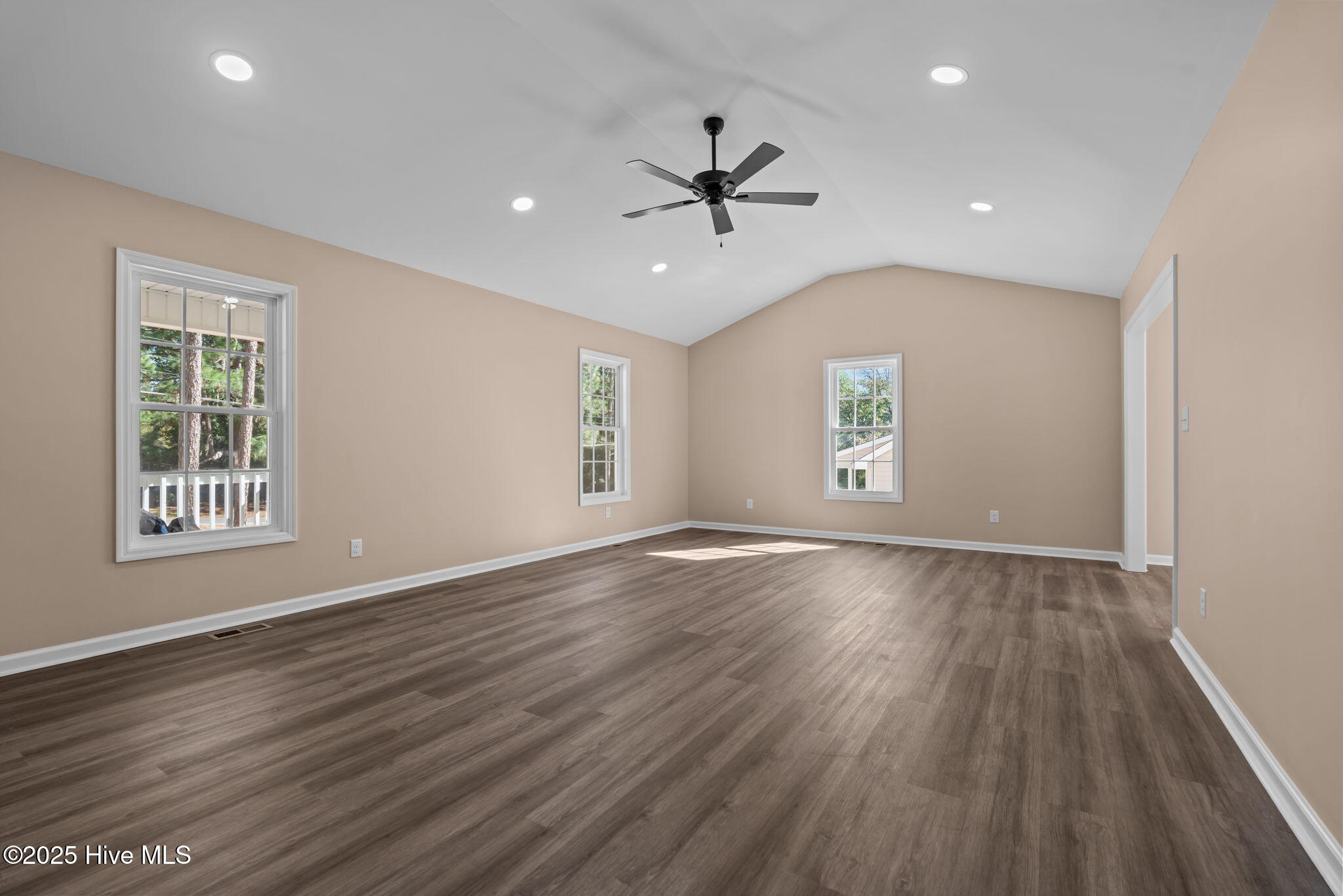 217 Beech Street Hamlet, NC 28345 - Photo 4 of 47 10-web-or-mls-DSC01199