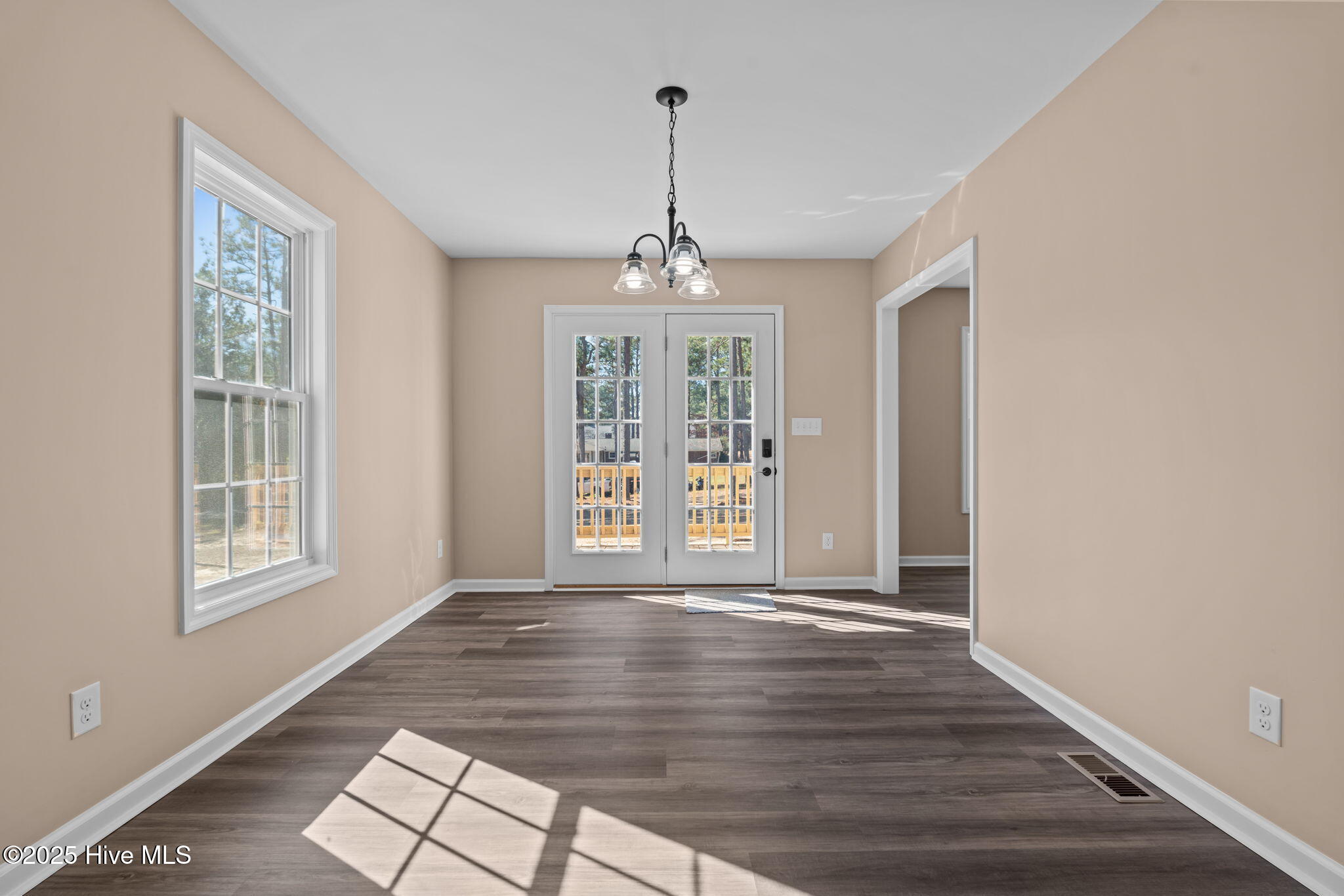 217 Beech Street Hamlet, NC 28345 - Photo 6 of 47 12-web-or-mls-DSC01205