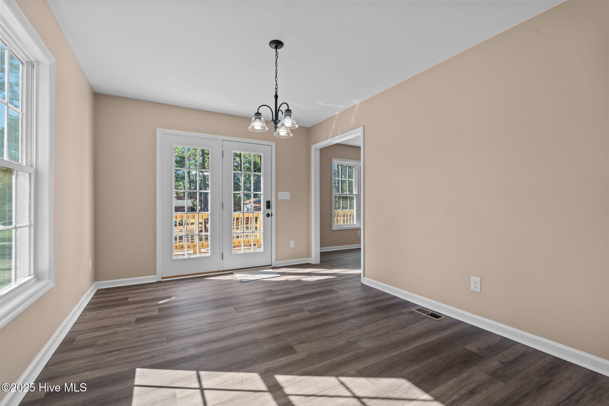 217 Beech Street Hamlet, NC 28345 - Photo 7 of 47 13-web-or-mls-DSC01208