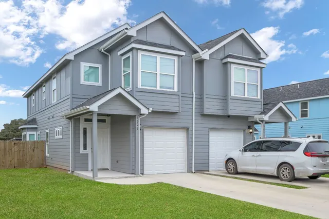 $499,000 | 1004 East Fannin Street, Luling, TX 78648