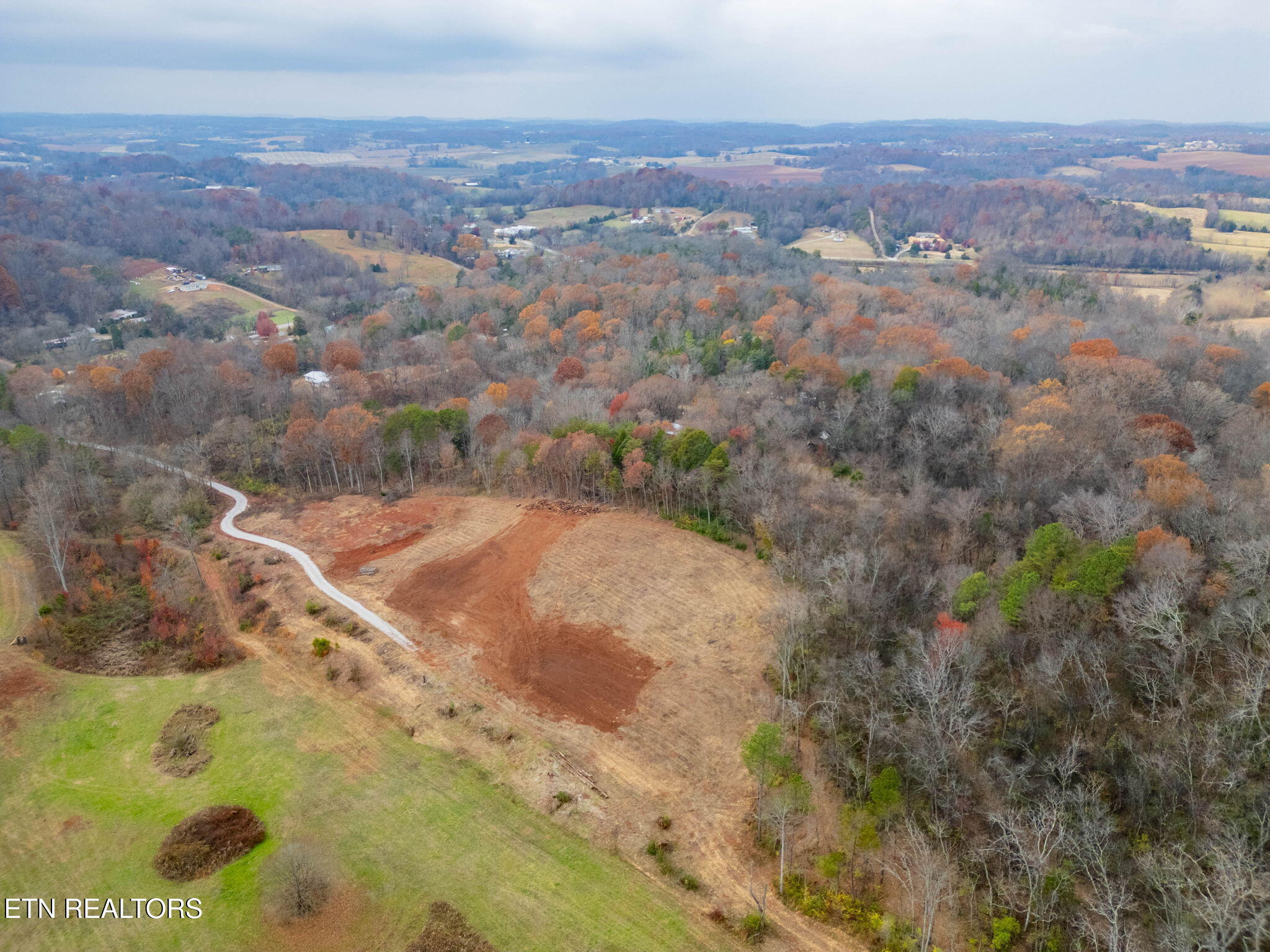 4231 Sweetwater Vonore Road Sweetwater, TN 37874 - Photo 11 of 51 45-web-or-mls-DJI_0937-HDR