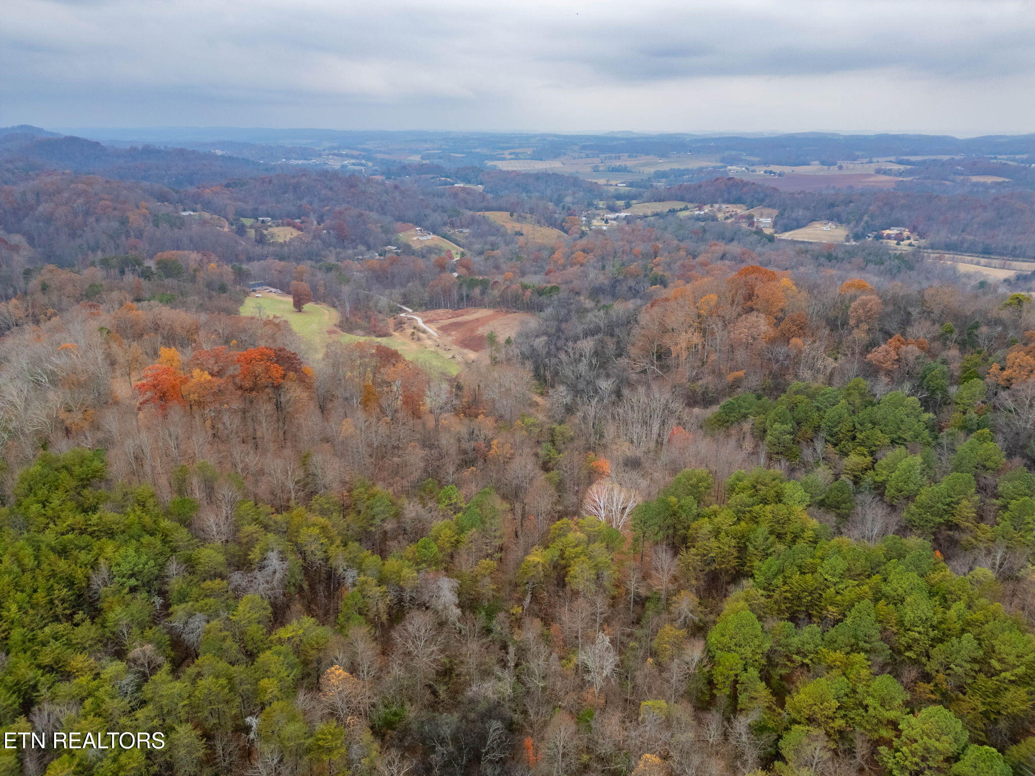 4231 Sweetwater Vonore Road Sweetwater, TN 37874 - Photo 21 of 51 36-web-or-mls-DJI_0880-HDR