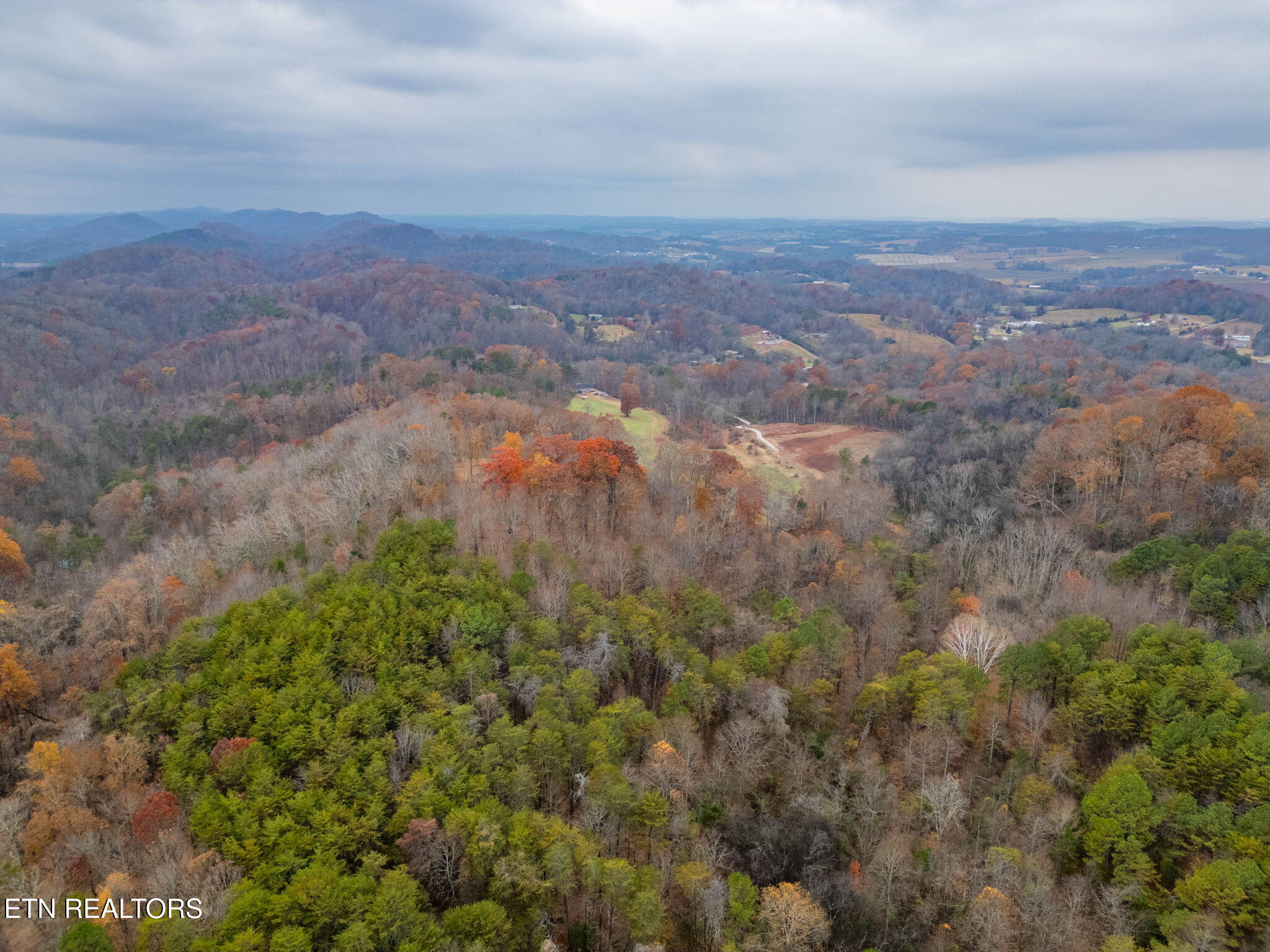 4231 Sweetwater Vonore Road Sweetwater, TN 37874 - Photo 25 of 51 32-web-or-mls-DJI_0860-HDR