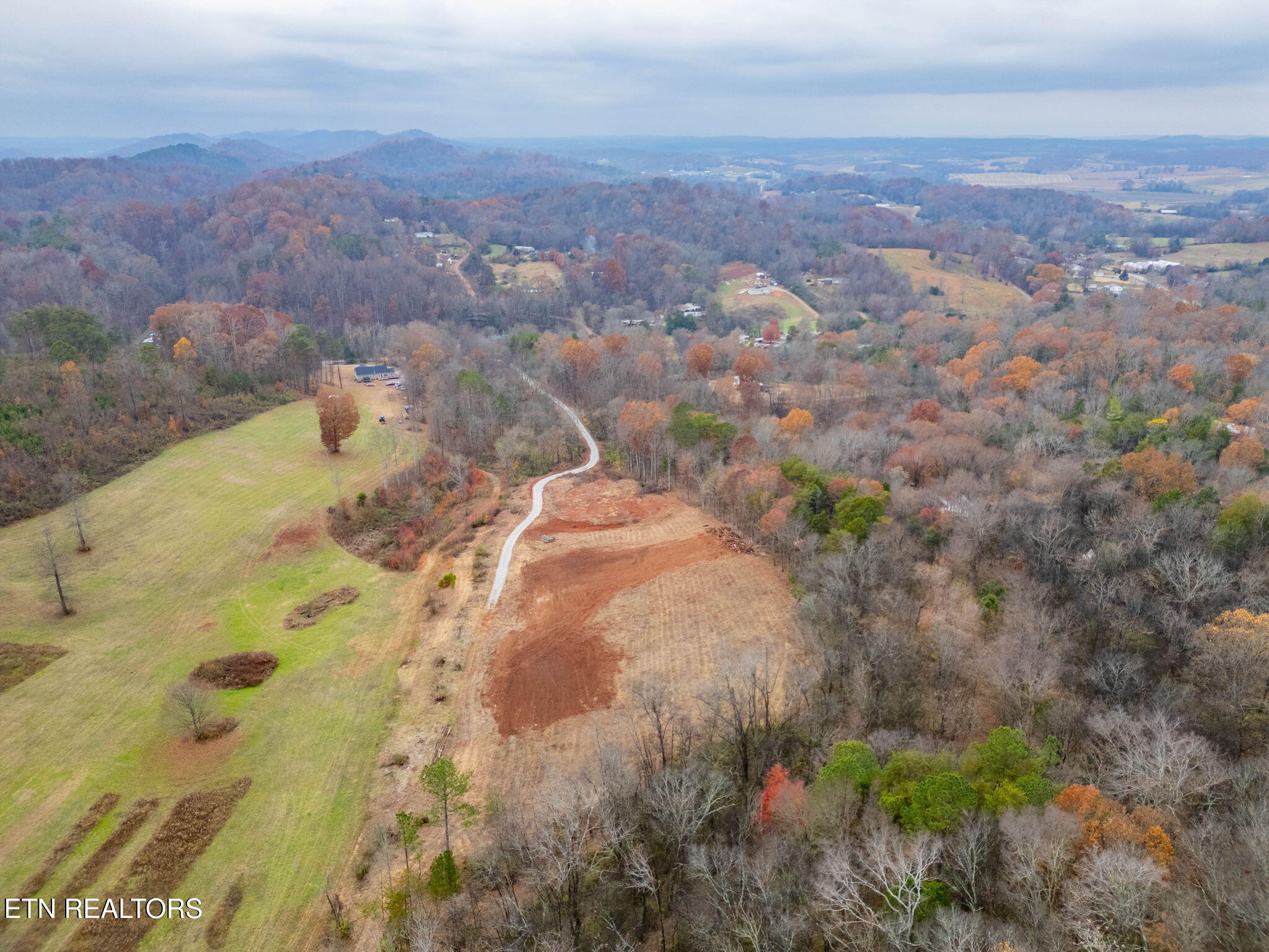 4231 Sweetwater Vonore Road Sweetwater, TN 37874 - Photo 10 of 51 46-web-or-mls-DJI_0942-HDR