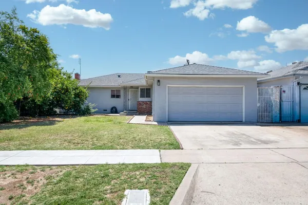 $365,000 | 3144 East Santa Ana Avenue, Fresno, CA 93726