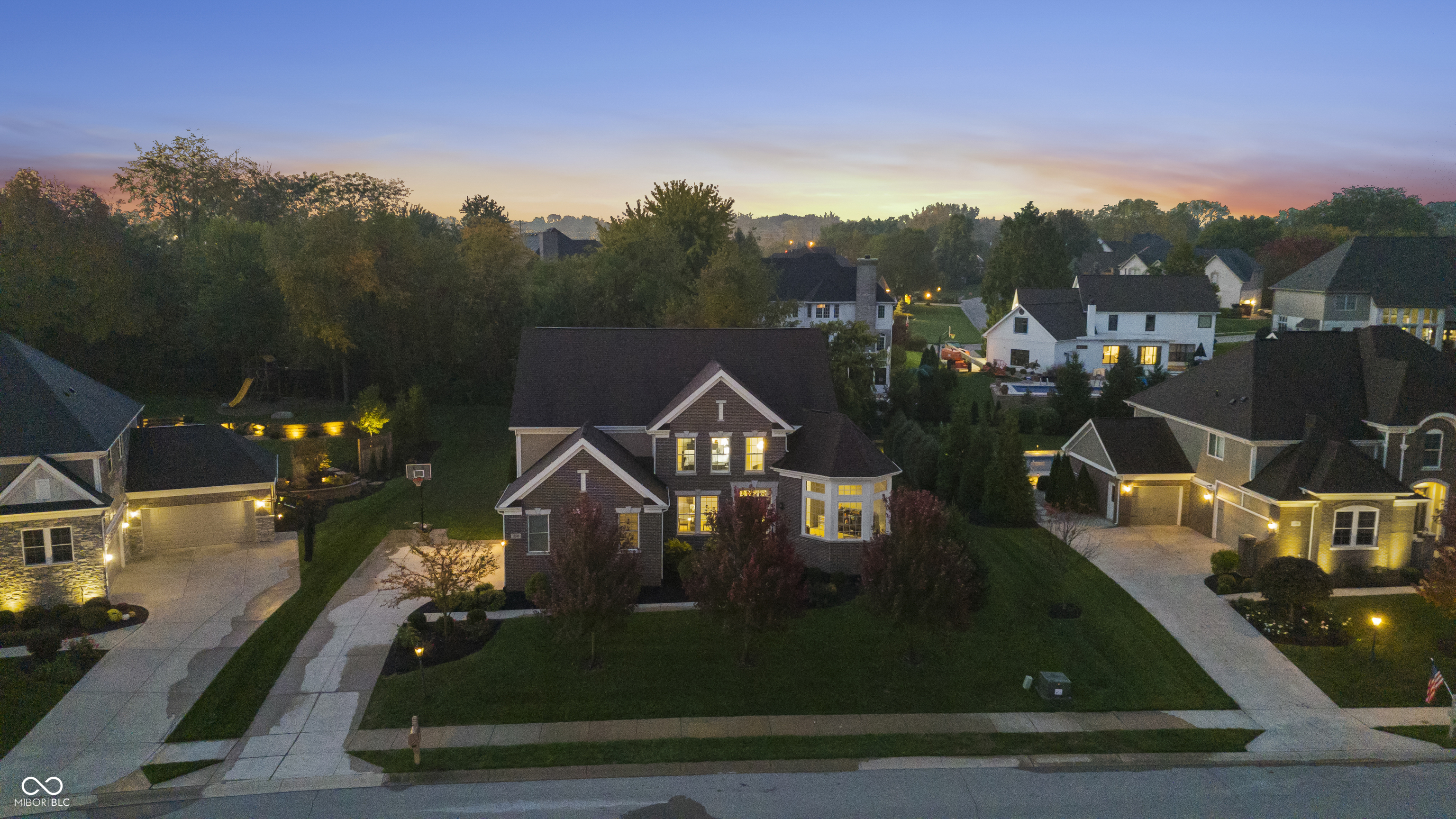 10599 Geist View Drive Fishers, IN 46055 - Photo 8 of 58