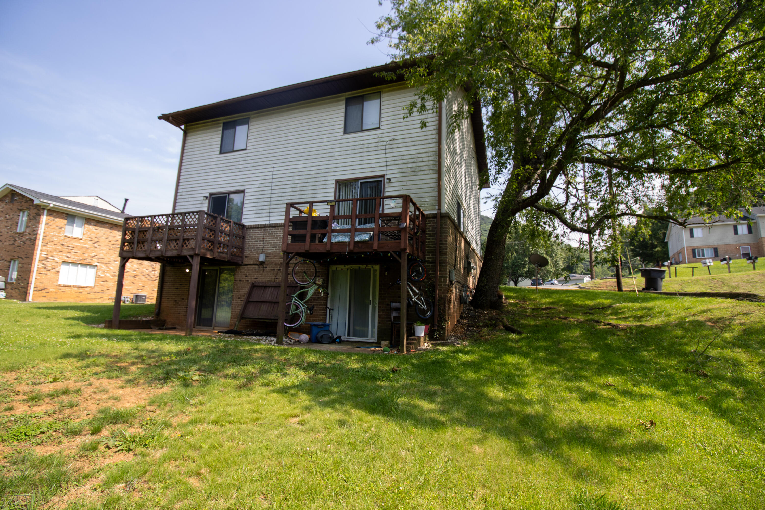 1748 Elbert Drive Roanoke, VA 24018 - Photo 18 of 18 a backyard of a house with barbeque oven