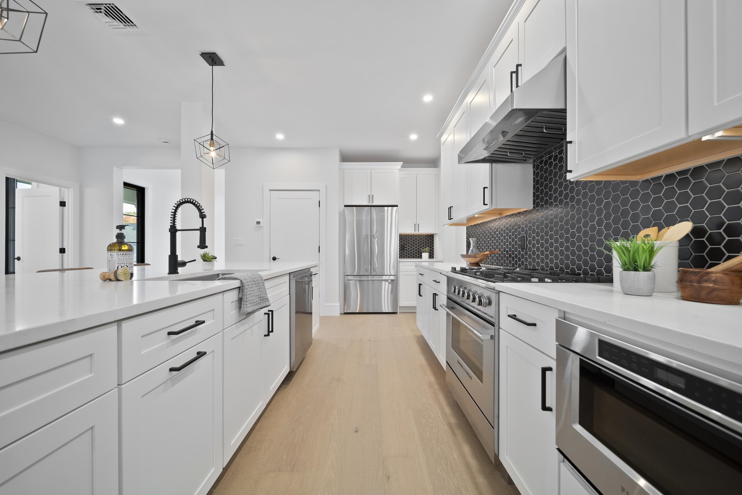 48 Trails Edge Road Windham, NH 03087 - Photo 12 of 44